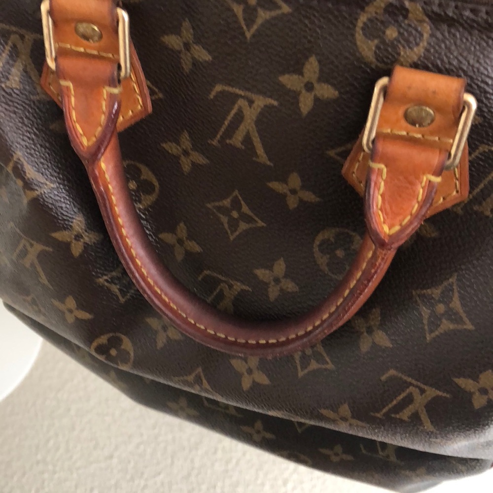SOLD Authentic Louis Vuitton SOLD - Picture 3 of 8